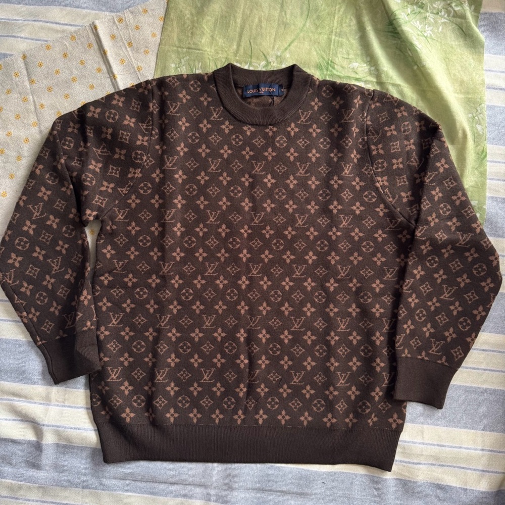 Louis Vuitton Monogram Long-Sleeved Crewneck